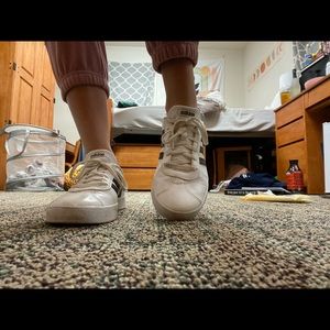 Adidas Sneaker. All stars